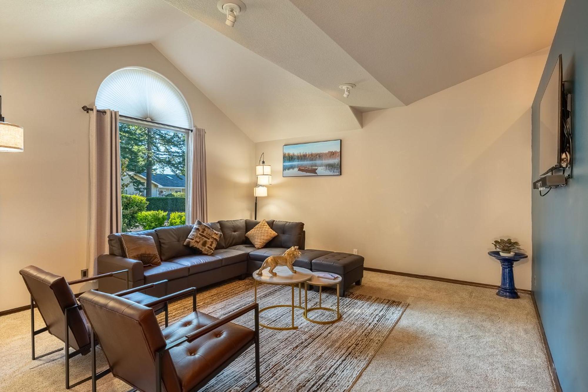 Comfy 4B/2B Home Near Dunes & Ocean! Pet Friendly! ฟลอเรนซ์ ภายนอก รูปภาพ